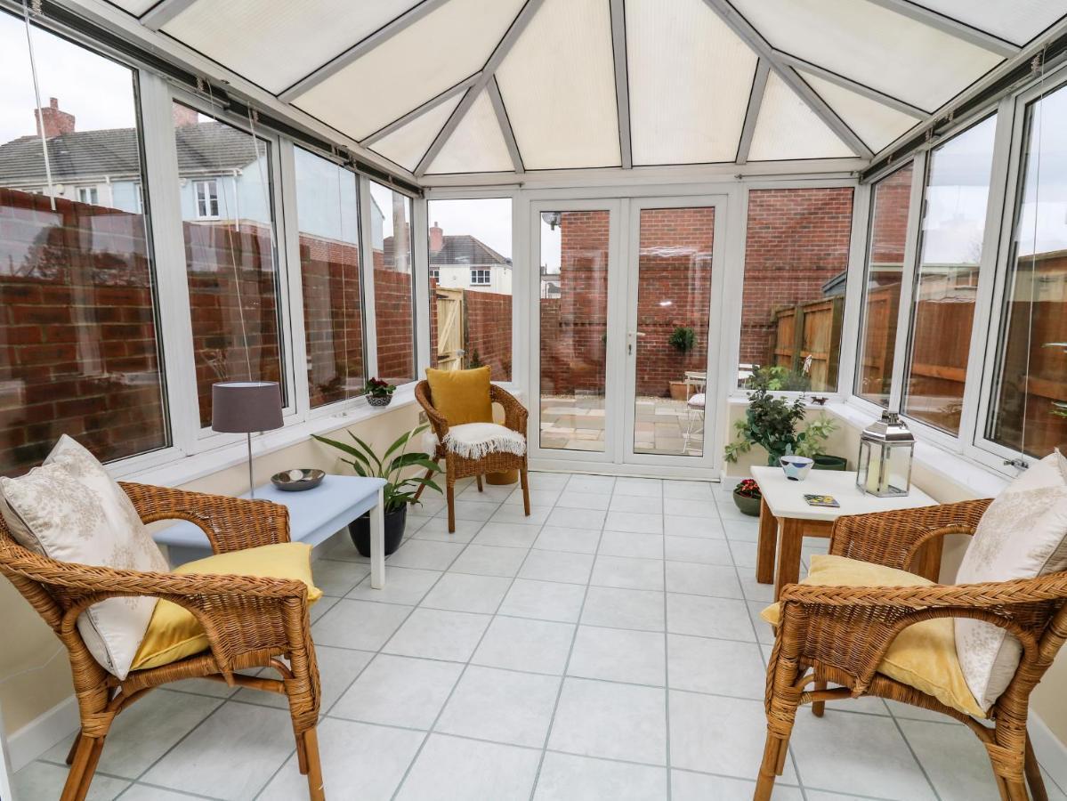 6 Erwr Brenhinoedd Villa Ammanford Luaran gambar