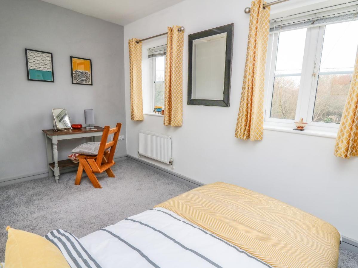 6 Erwr Brenhinoedd Villa Ammanford Luaran gambar